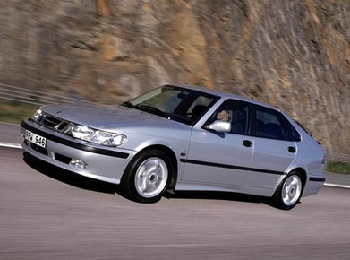 9-3 SE Hatchback 4D image