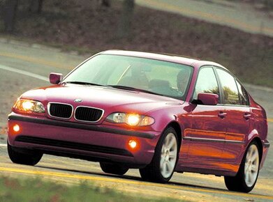 3 Series 325i Sedan 4D image