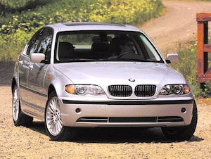 2003 BMW 3 Series 330xi Sedan 4D
