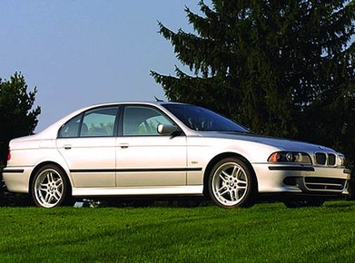 5 Series 540i Sedan 4D image