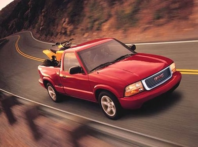Sonoma Regular Cab SL Pickup 2D 7 1/3 ft image