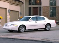 2003 Lincoln Town Car Cartier Sedan 4D