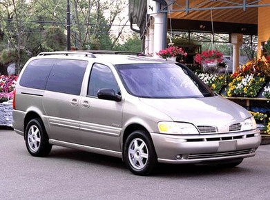 Silhouette GL Extended Minivan 4D image