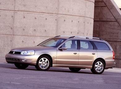 L-Series LW200 Wagon 4D image