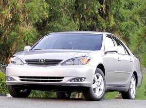 2003 Toyota Camry SE Sedan 4D