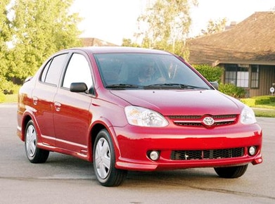 Echo Sedan 4D image