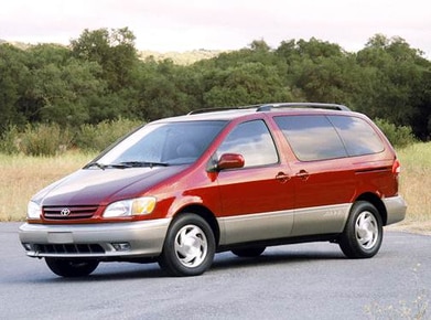 Sienna XLE Minivan 4D image