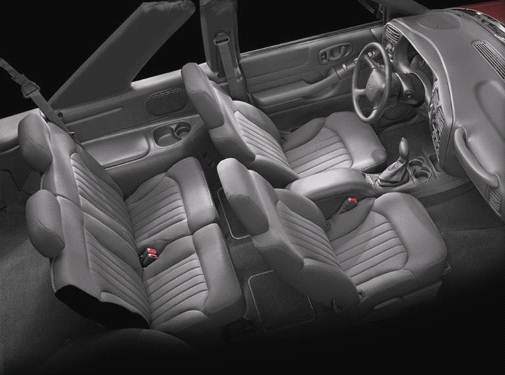 2004 chevrolet blazer interior