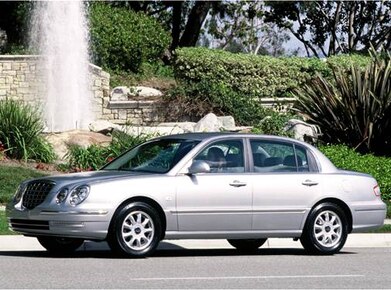 Amanti Sedan 4D image