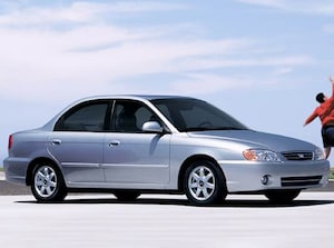 2004 Kia Spectra LX Sedan 4D