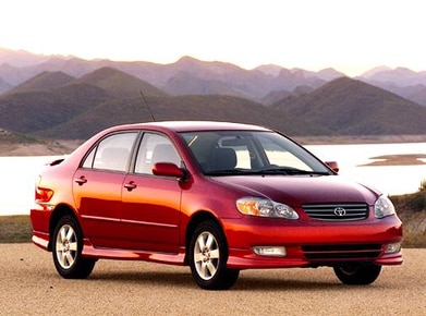 Corolla S Sedan 4D image
