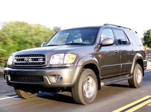 2004 Toyota Sequoia SR5 Sport Utility 4D