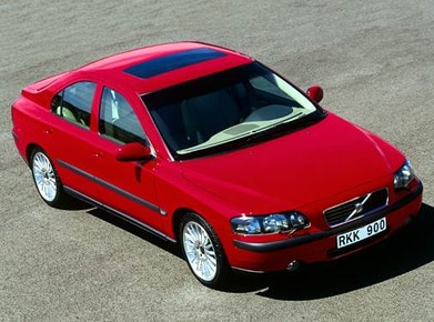 S60 2.4 Sedan 4D image
