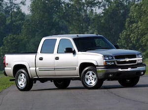 2005 Chevrolet Silverado 1500 Crew Cab LT Pickup 4D 5 3/4 ft