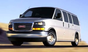 2005 GMC Savana 1500 Passenger Van 3D