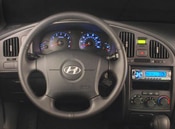 2005 Hyundai Elantra Lifestyle: 2