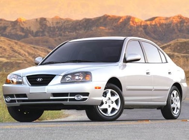 Elantra GLS Sedan 4D image