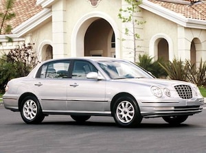 2005 Kia Amanti Sedan 4D