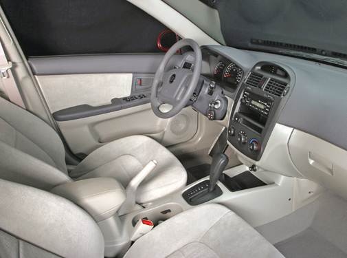 2005 Kia Spectra Pictures 115 Photos Edmunds #32 2005 Kia Spectra Pictures 115 Photos Edmunds