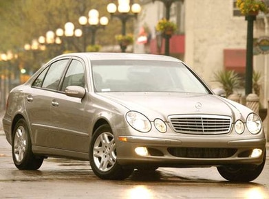 E-Class E 320 CDI Sedan 4D image