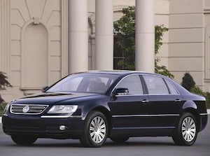 2005 Volkswagen Phaeton 4MOTION Sedan 4D