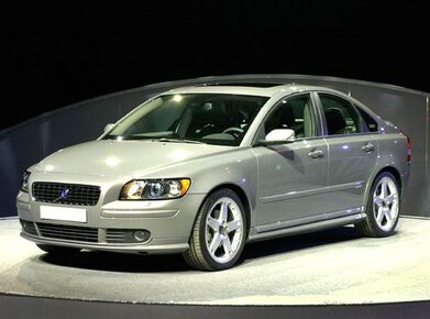 S40 2.4i Sedan 4D image