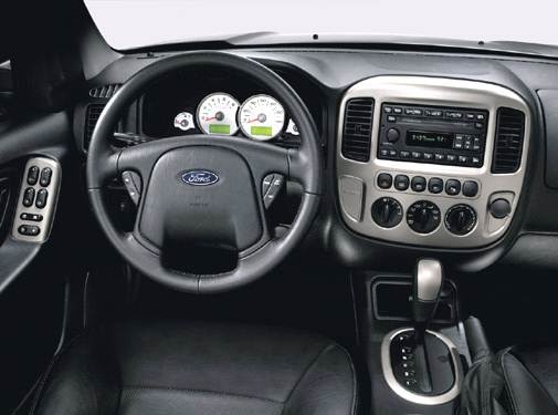 Ford Escape XLT 2006  xe 2 cầu đáng mua chỉ với 200 triệu đồng