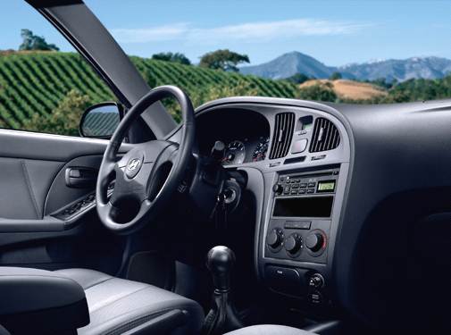 2006 Hyundai Elantra Interior