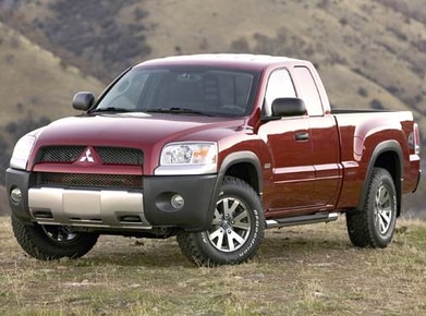Raider Extended Cab LS Pickup 4D image