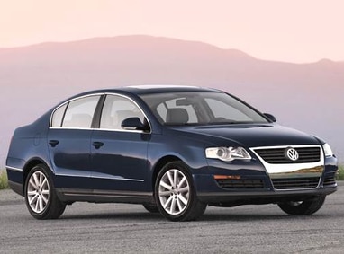 Volkswagen Passat Review, Price & Features