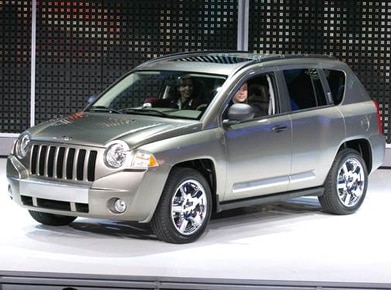 Compass Sport SUV 4D image