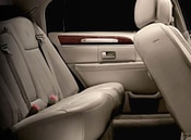 2007 Lincoln Town Car Lifestyle: 2