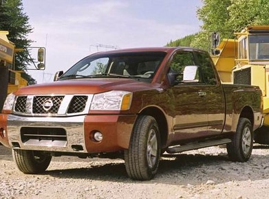 Titan King Cab XE Pickup 4D 6 1/2 ft image