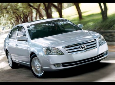 Avalon Limited Sedan 4D image