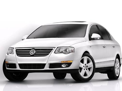 Volkswagen Passat 2.0T Wolfsburg Edition Sedan 4D