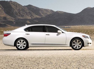 LS 600h L Sedan 4D image