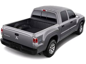 2009 Mitsubishi Raider Double Cab LS Pickup 4D 5 1/4 ft