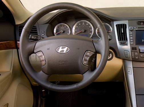 2010 Hyundai Sonata Interior Photos  CarBuzz