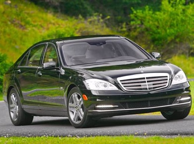 S-Class S 550 4MATIC Sedan 4D image