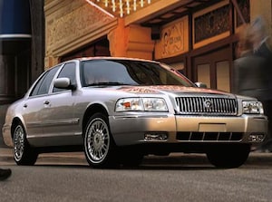 2010 Mercury Grand Marquis LS Sedan 4D
