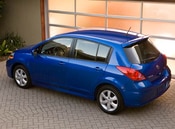 2010 Nissan Versa Lifestyle: 2