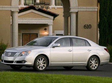 Avalon XL Sedan 4D image