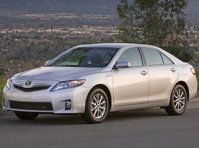 2010 Toyota Camry Specs & Feature Comparisons | Kelley Blue Book