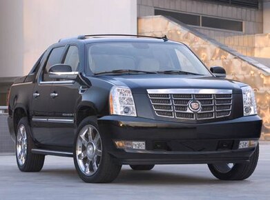 Escalade EXT Sport Utility Pickup 4D 5 1/4 ft image