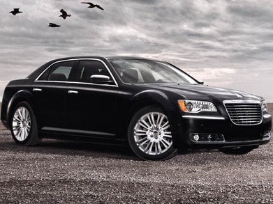 2011 Chrysler 300 Specs & Feature Comparisons | Kelley Blue Book