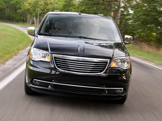 2011 Chrysler Town & Country Touring Minivan 4D