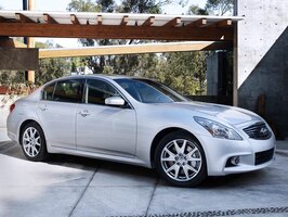2011 INFINITI G