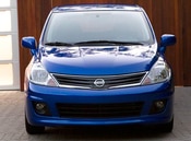 2011 Nissan Versa Lifestyle: 2