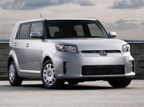 2011 Scion xB Exterior: 0
