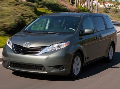 2011 Toyota Sienna Specs & Feature Comparisons | Kelley Blue Book